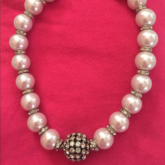 Pearl, and Crystal Necklace - Picture 2 of 4